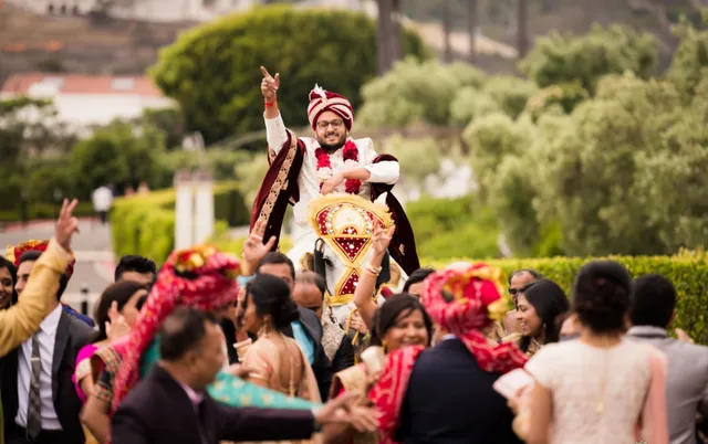 ପ୍ରି-ୱେଡିଙ୍ଗ ଫଟୋସୁଟ୍ ଉପରେ ଲାଗିଲା ପ୍ରତିବନ୍ଧକ ! ବରଯାତ୍ରୀରେ ନାଚି ପାରିବେ ନାହିଁ ମହିଳା ?