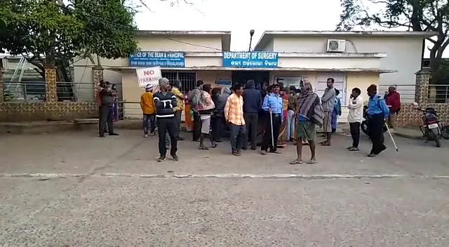 ବାଲେଶ୍ୱରରେ ଟ୍ରାଭେଲରକୁ ଧକ୍କା ଦେଲା ଟ୍ରକ୍: ୩ ମୃତ, ୧୦ରୁ ଅଧିକ ଗୁରୁତର