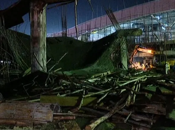 ଡେଡଲାଇନ ସରି ଆସୁଥିଲା, ରାତି ଅଧରେ କାମ ଚାଲିଥିଲା । ଗତ ଫେବ୍ରୁଆରୀରେ ଭିତ୍ତି ପ୍ରସ୍ତର ସ୍ଥାପନ କରିଥିଲେ ଧର୍ମେନ୍ଦ୍ର, ଆଉ କିଛି ଦିନ ପରେ ଶେଷ ହୋଇଥାନ୍ତା କାମ । କିନ୍ତୁ ରାତି ଅଧରେ ହୋଇଗଲା ବଡ ଅଘଟଣ... ।