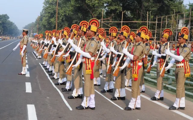 ସାଧାରଣତନ୍ତ୍ର ଦିବସ ପରେଡ୍‌ ପାଇଁ କମିସନରେଟ୍‌ ପୁଲିସ ପକ୍ଷରୁ ସ୍ବତନ୍ତ୍ର ଟ୍ରାଫିକ୍‌ କଟକଣା : ଧାର୍ଯ୍ୟ ଜାଗାରେ ପାର୍କିଂ ନକଲେ ଦେବାକୁ ପଡ଼ିବ ମୋଟା ଅଙ୍କର ଜରିମାନା