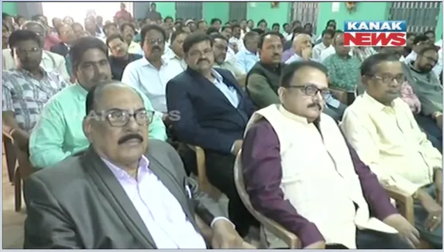 ପଶ୍ଚିମ ଓଡ଼ିଶା ଆଇନଜୀବୀ ଆନ୍ଦୋଳନ ନେଇ ରାଜ୍ୟ ବାର କାଉନସିଲ ଲେଖିଲା ଚିଠି । କାର୍ଯ୍ୟାନୁଷ୍ଠାନ ପାଇଁ ଭାରତୀୟ ବାର କାଉନସିଲକୁ ସୁପାରିଶ, ପ୍ରତିକ୍ରିୟାଶୀଳ ହେଲା ପଶ୍ଚିମ ଓଡ଼ିଶା ଓକିଲ ସଂଘ