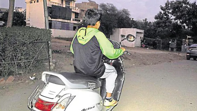 ନାବାଳକଙ୍କୁ ମହଙ୍ଗା ପଡିଲା ବାଇକ ଚଳାଇବା । ୨୬ ହଜାର ଟଙ୍କାର ଫାଇନ କାଟିଲେ ଆରଟିଓ ଅଧିକାରୀ, ଜାଣନ୍ତୁ ଓଡିଶାର କେଉଁ ସ୍ଥାନରେ ଘଟିଲା ଏଭଳି ଘଟଣା ।