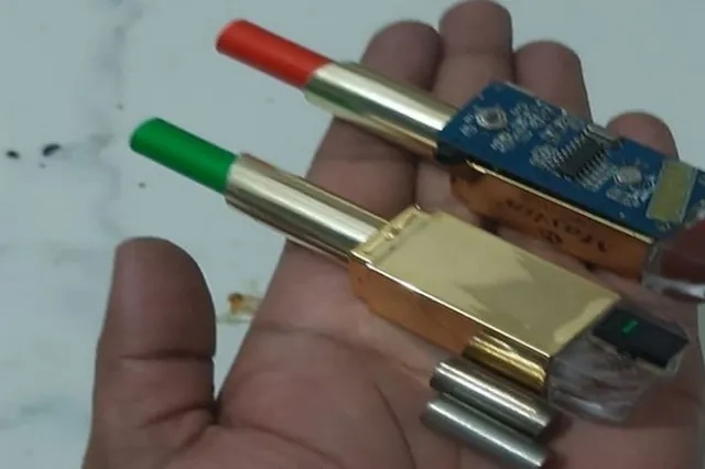 ମହିଳାଙ୍କ ସୁରକ୍ଷା ପାଇଁ ଯୁବକ ଆଣିଲେ ‘ଲିପଷ୍ଟିକ ଗନ୍’ । ଜାଣନ୍ତୁ କିଭଳି ଏହା ବିପଦରେ ପଡିଥିବା ମହିଳାଙ୍କୁ ସାହାଯ୍ୟ କରିବ ।