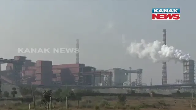 ପ୍ରଦୂଷଣ ବିଷ ବଳୟରେ କଳିଙ୍ଗନଗର । କଳକାରଖାନା ଧୂଆଁ ଓ ଧୂଳିରେ ଢାଙ୍କି ହୋଇଗଲାଣି ଶିଳ୍ପାଂଚଳର ଗଛପତ୍ର, ବାୟୁ ଓ ଜଳ ପ୍ରଦୂଷଣ ଯୋଗୁଁ ବଢୁଛି ଚର୍ମ ରୋଗ ।