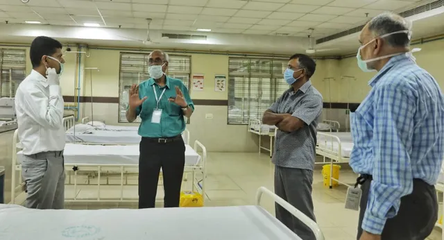 କରୋନା ମୁକାବିଲା ପାଇଁ କିମ୍ସ ପ୍ରସ୍ତୁତ । ଯୁଦ୍ଧକାଳୀନ ଭିତ୍ତିରେ ଚାଲିଛି ‘କୋଭିଡ-୧୯’ ହସ୍ପିଟାଲର ପ୍ରସ୍ତୁତି କାର୍ଯ୍ୟ । ସମୀକ୍ଷା କଲେ ମୁଖ୍ୟ ଶାସନ ସଚିବଙ୍କ ସହ ଫାଇଭ-ଟି ସଚିବ