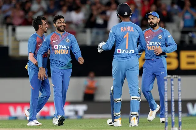 ଦକ୍ଷିଣ ଆଫ୍ରିକା ସିରିଜ ପାଇଁ ଭାରତୀୟ ଦଳ ଘୋଷଣା । ଟିମକୁ ଫେରିଲେ ବିସ୍ଫୋରକ ପାଣ୍ଡ୍ୟା ଓ ଧୱନ, ୧୫ ଜଣିଆ ଦଳରେ ହିଟମ୍ୟାନ ରୋହିତଙ୍କୁ ମିଳିଲାନି ସ୍ଥାନ ।