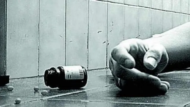 ହୃଦୟ ବିଦାରକ ! ମୁଣ୍ଡ ଉପରେ ଥିଲା  ୨୨ ଲକ୍ଷ ଟଙ୍କାର ଋଣ ଭାର, ପତ୍ନୀ ଓ ଦୁଇ ପିଲାଙ୍କ ହତ୍ୟା କରି ଜୀବନ ହାରିଲେ ଇଞ୍ଜିନିୟର