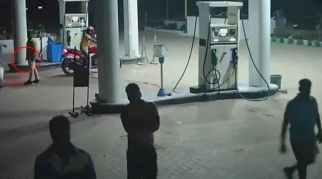 ଅପରାଧ ପ୍ରବଣ ହେଉଛି କି ରାଜଧାନୀ !! କଥା କଥାକେ ଫୁଟୁଛି ଗୁଳି, ସହର ମଧ୍ୟରେ ଆତଙ୍କ ରଚାଉଛନ୍ତି ଦୁର୍ବୃତ୍ତ, ଅଧରାତିରେ ପେଟ୍ରୋଲ ପମ୍ପରେ ବନ୍ଧୁକ ଦେଖାଇଲେ କଲେ ଆତଙ୍କରାଜ