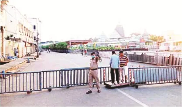 ଶ୍ରୀମନ୍ଦିର ଚତୁଃପାର୍ଶ୍ବରେ ପଡ଼ିଲା ବାଡ଼ : ସାଇକେଲ, ଗାଡ଼ିମୋଟର ଚଳାଚଳ ବନ୍ଦ