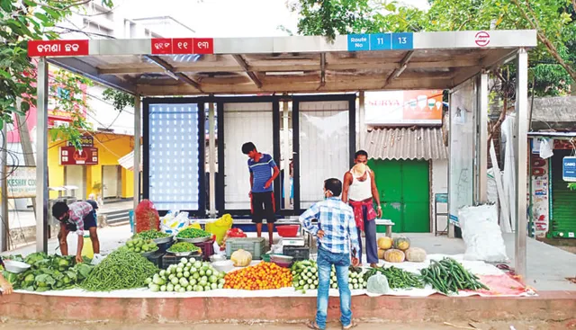 ତାଲାବନ୍ଦରେ ପରିବା ବେପାରୀଙ୍କୁ ପ୍ରୋତ୍ସାହନ : ୭୧୫ ଉଠାଦୋକାନୀଙ୍କୁ ପାସ୍‌, ପ୍ରତି ଗଳିକନ୍ଦିରେ ଉପଲବ୍ଧ ହେବ ପରିବା