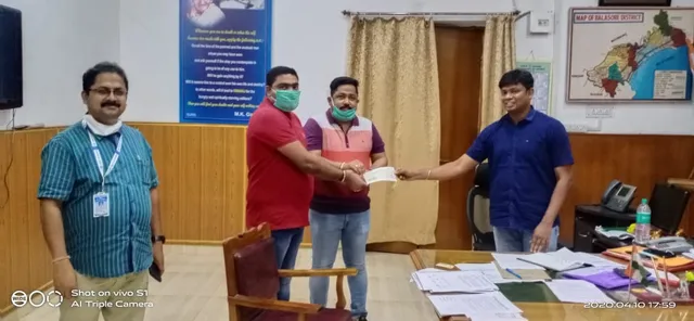 ସହାୟତାର ହାତ ବଢାଇଲା ଅନପୂର୍ଣ୍ଣା ଆଗ୍ରୋ । ମୁଖ୍ୟମନ୍ତ୍ରୀଙ୍କ ରିଲିଫ ପାଣ୍ଠିକୁ ଦେଲେ ୩ ଲକ୍ଷ ଟଙ୍କା ।