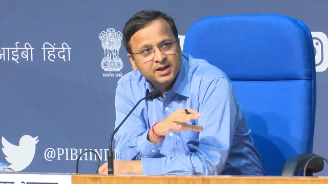 ଭାରତ କରୁଛି କରୋନା ମୁକାବିଲା: ସଙ୍କଟ ଆଣିବ କି ସମାବେଶ? ୨୪ ଘଣ୍ଟାରେ ଦେଶରେ ୩୮୬ଟି କରୋନା ପଜିଟିଭ୍ ଚିହ୍ନଟ, ନିଜାମୁଦ୍ଦିନ୍ ସମାବେଶକୁ ଦାୟୀ କଲା କେନ୍ଦ୍ର ସ୍ୱାସ୍ଥ୍ୟମନ୍ତ୍ରଣାଳୟ