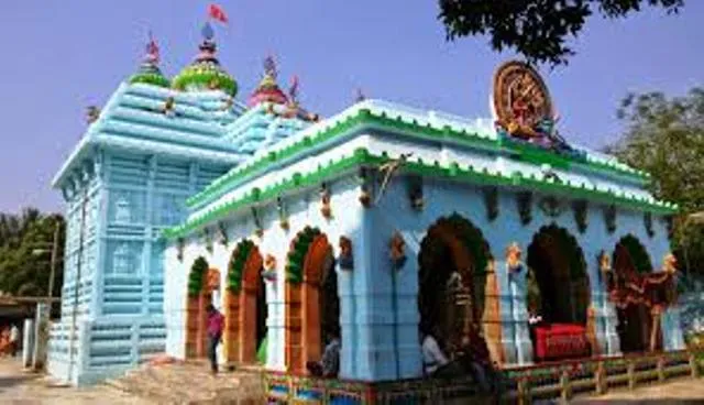 କାକଟପୁର ମା’ ମଙ୍ଗଳାଙ୍କ ଝାମୁଯାତ୍ରା ଶେଷ...ତାଲାବନ୍ଦ ପ୍ରଭାବରେ ମନ୍ଦିରକୁ ଆସିଲେନି ଭକ୍ତ: ଲକ୍ଷ ଲକ୍ଷ ଟଙ୍କାର ଭୋଗ ଓ ଦୀପ ନଷ୍ଟ...ଫିମ୍ପି ମରା ଭୋଗକୁ ଫିଙ୍ଗିଦେଲେ ଦୋକାନୀ