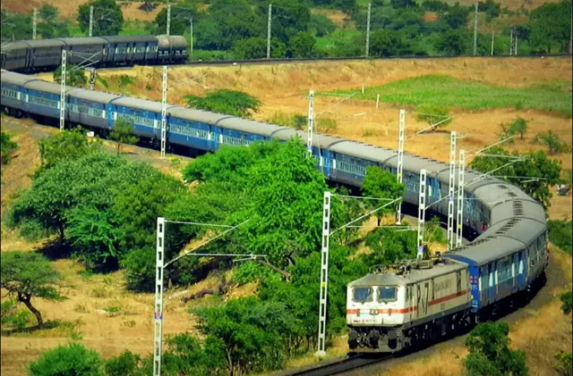 ଓଡିଶା ଆସୁଛି ଆଉ ୩ଟି ଟ୍ରେନ । ପ୍ରବାସୀ ଓଡିଆଙ୍କୁ ନେଇ ଆଜି ଓଡିଶା ଅଭିମୁଖେ ଯାତ୍ରା ଆରମ୍ଭ ଆଉ ୩ଟି ସ୍ୱତନ୍ତ୍ର ଟ୍ରେନ୍ । ଜାଣନ୍ତୁ କେଉଁଠୁ ବାହାରିବ ଏସବୁ ଟ୍ରେନ୍
