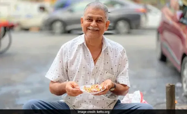 କରୋନାରେ ଜୀବନ ହାରିଲେ ମୁମ୍ବାଇର ପ୍ରସିଦ୍ଧ ‘ବିସ୍‌ଲାରି ପାଣିପୁରି’ ବିକ୍ରେତା । ମୃତ୍ୟୁ ପରେ ୨.୫ ଲକ୍ଷ ଟଙ୍କା ଆଦାୟ କରି ସହାୟତା ଦେଲେ ସ୍ଥାନୀୟ ଲୋକେ