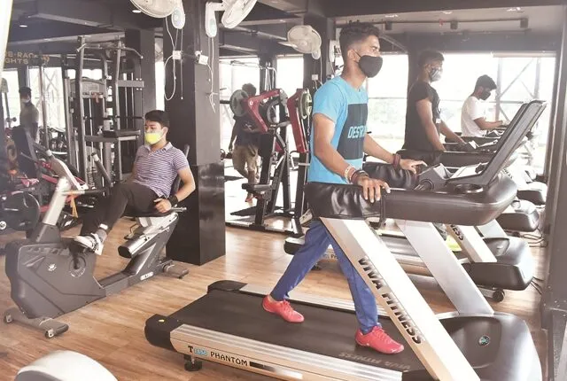 ଚଳଚଞ୍ଚଳ ଜିମ୍‌ ଓ ଯୋଗ କେନ୍ଦ୍ର । ବ୍ୟାୟାମରେ ବାଧକ ସାଜିଛି ଫେସ୍‌ ସିଲ୍‌ଡ, ମାସ୍କ