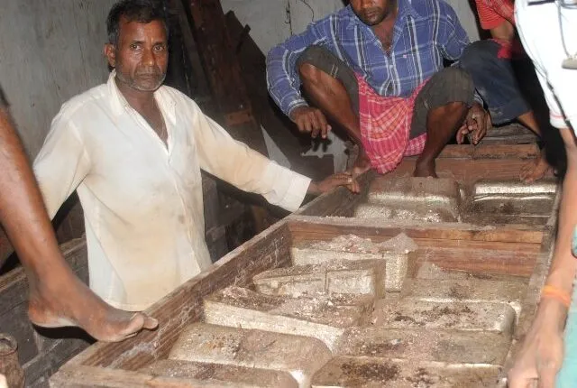 ଏମାର ମଠରୁ ମିଳିଥିବା ଶହେ କୋଟିର ରୁପା ଇଟା କାହାର? ମଠର ୮୦% ଭାଙ୍ଗିସାରିଲେଣି ୯ ବର୍ଷ ପରେ ବି ହୋଇନି ଚୂଡ଼ାନ୍ତ ଚାର୍ଜସିଟ୍!