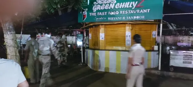 ରାଜଧାନୀ ଭୁବନେଶ୍ୱରରେ କୋଭିଡ୍ ନିୟମ କଡ଼ାକଡ଼ି । ଗୋଟିଏ ଦିନରେ ୨ ହଜାର ୭୨୯ ଜଣଙ୍କଠାରୁ ଫାଇନ୍ ଆଦାୟ କଲା କମିଶନରେଟ୍ ପୁଲିସ୍, ୨୨ ଦୋକାନ ସିଲ୍