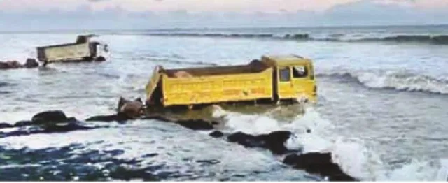 ଜୁଆର ଭସାଇନେଲା ୫ ଡମ୍ପର, ଅଳ୍ପକେ ବର୍ତ୍ତିଗଲେ ଡ୍ରାଇଭର୍‌