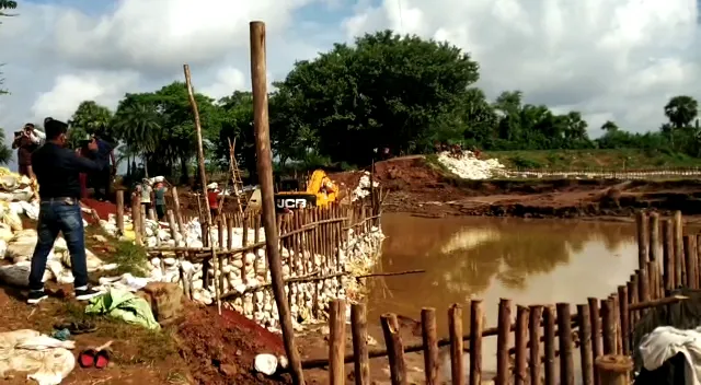 ଚାଲିଛି ବନ୍ୟା କ୍ଷୟକ୍ଷତି ଅନୁଧ୍ୟାନ : ଯାଜପୁରର ଦଶରଥପୁର ଓ ବରୀରେ କେନ୍ଦ୍ରୀୟ ଟିମର ସ୍ଥିତି ଆକଳନ; ରାଜ୍ୟ ବରିଷ୍ଠ ଅଧକାରୀଙ୍କ ସହ ଆଲୋଚନା ପରେ କେନ୍ଦ୍ରକୁ ଦେବେ ରିପୋର୍ଟ