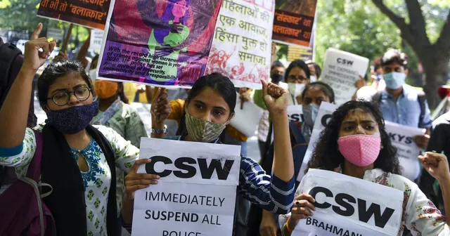 ଦେଶରେ ମହିଳାଙ୍କ ଉପରେ ବଢୁଥିବା ହିଂସାକୁ ନେଇ ଆଡଭାଇଜରୀ ଜାରି କଲା କେନ୍ଦ୍ର ଗୃହମନ୍ତ୍ରାଳୟ । ମହିଳା ବିରୋଧୀ ହିଂସା ଘଟଣାରେ ମାମଲା ରୁଜୁ କରି ଦୃଷ୍ଟାନ୍ତ ମୂଳକ କାର୍ଯ୍ୟାନୁଷ୍ଠାନ ନେବା ପାଇଁ କହିଲା ଗୃହମନ୍ତ୍ରାଳୟ ।