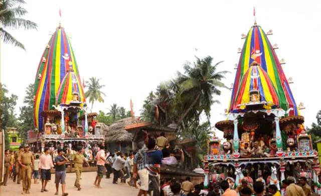 ବିରଜା ଦାଣ୍ଡରେ ଘରଘର ନାଦ କରି ଗଡିବ ସିଂହଧ୍ୱଜ ରଥ । ଜାଣନ୍ତୁ ରଥ ସମ୍ପର୍କରେ କିଛି ତଥ୍ୟ