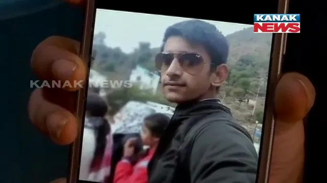 ପ୍ରେମରେ ଧର୍ମ ସାଜିଲା ପ୍ରତିବନ୍ଧକ । ଭିନ୍ନ ଧର୍ମର ଯୁବତୀଙ୍କୁ ପ୍ରେମ କରିବାରୁ ଦିଲ୍ଲୀ ଆଦର୍ଶ ନଗରର ୧୮ ବର୍ଷିୟ ଦଳିତ ଯୁବକଙ୍କୁ ପିଟି ପିଟି ହତ୍ୟା । ଦୋଷୀଙ୍କ ବିରୋଧରେ କାର୍ଯ୍ୟାନୁଷ୍ଠାନ ପ୍ରତିଶ୍ରୁତି ଦେଲେ ଦିଲ୍ଲୀ ଉପମୁଖ୍ୟମନ୍ତ୍ରୀ ।