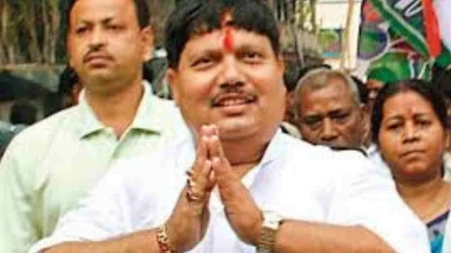 ଭାଙ୍ଗିବ ଦିଦିଙ୍କ ଗଡ । ବିଜେପି ନେତା ଅର୍ଜୁନ ସିଂଙ୍କ ଦାବି । ବିଜେପିରେ ଯୋଗଦେବେ ୫ ଟିଏମ୍‌ସି ସାଂସଦ !