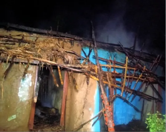 ବାଣଫୁଟାରୁ ଅଘଟଣ: ଦୀପାବଳିରେ ଜଳିଗଲା ଘର; ନିଆଁରେ ଜଳିଗଲା ଝିଅ ବାହାଘର ପାଇଁ ରଖିଥିବା ସମସ୍ତ ଆସବାବ ପତ୍ର