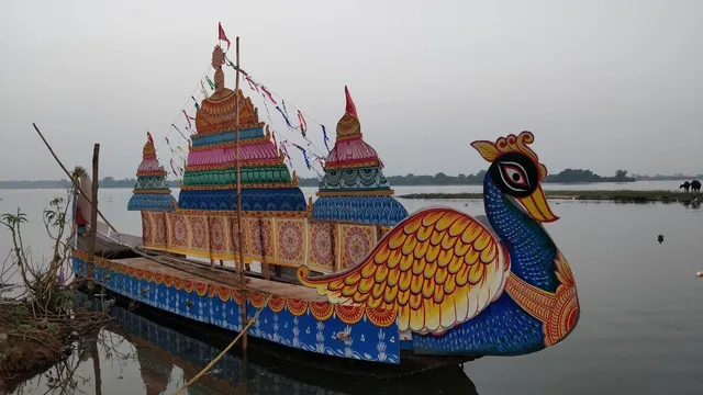 ନିରାଡ଼ମ୍ବରରେ ହେବ ବୋଇତ ବନ୍ଦାଣ ଉତ୍ସବ : ଟଳମଳ ବୋଇତ କାରିଗରଙ୍କ ଭେଳା