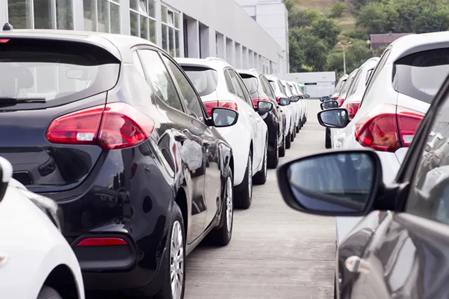 ଅକ୍ଟୋବରରେ ଗାଡ଼ି ପଞ୍ଜୀକରଣ ୫% ବଢ଼ିଲା : କମ୍ ସିସି ବାଇକ୍‌ ଚାହିଦା ହ୍ରାସ