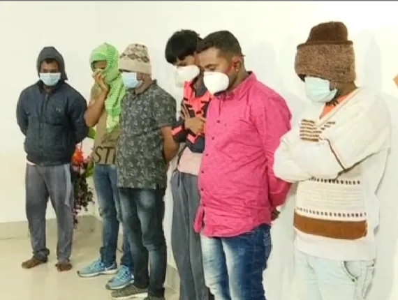 ମାଓ ସମସ୍ୟା ପରେ ଏବେ ମାଲକାନଗିରୀରେ ଚିନ୍ତା ବଢାଉଛନ୍ତି ସେକ୍ସ ରାକେଟ । କୋମଳମତି ବାଳିକାଙ୍କ ସହାୟତାରେ ଚାଲିଛି ବଡ ସେକ୍ସ ରାକେଟ । ୨ କିଙ୍ଗପିନ୍ ଗିରଫ୍