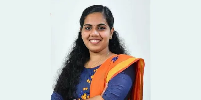 ଆର୍ଯ୍ୟା ରାଜେନ୍ଦ୍ରନ ଙ୍କୁ ନେଇ ସୋସିଆଲ ମିଡିଆରେ ଜୋର ଧରୁଛି ଚର୍ଚ୍ଚା । ଦେଶର ସବୁଠାରୁ କମ୍ ବୟସରେ ହେବାକୁ ଯାଉଛନ୍ତି ମେୟର ।