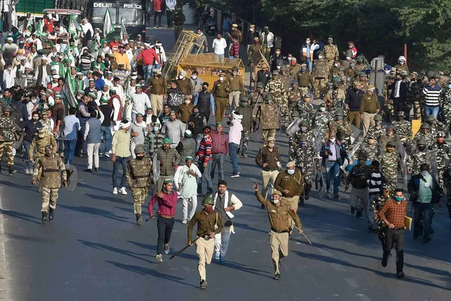 ୧୭ଦିନରେ ଚାଷୀଙ୍କ ଆନ୍ଦୋଳନ । ଟୋଲ ପ୍ଲାଜାରେ ଯାତାୟତ ବନ୍ଦ କଲେ ଆନ୍ଦୋଳନରତ ଚାଷୀ । ସେପଟେ ୧୪ତାରିଖରେ ଦେଶବ୍ୟାପୀ ଧର୍ମଘଟ ବେଳେ କୃଷକ ନେତାଙ୍କ ଆମରଣ ଅନଶନ ଘୋଷଣା