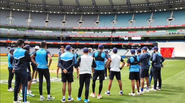 କାଲି ଭାରତ-ଅଷ୍ଟ୍ରେଲିଆ ଦ୍ୱିତୀୟ ଟେଷ୍ଟ । ବିଜୟ ଲକ୍ଷ୍ୟରେ ମୈଦାନକୁ ଓହ୍ଲାଇବ ଭାରତ । ଡେବ୍ୟୁ କରିବେ ଶୁଭମନ ଗିଲ, ମହମ୍ମଦ ସିରାଜ