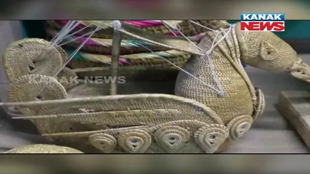 କାଇଁଚ ଦେଇଛି ରୋଜଗାର । ଯାଜପୁର ଚମ୍ପାପୁର ଗାଁ ମହିଳା ହେଲେ ସ୍ୱାବଲମ୍ବୀ । କରୋନା ଯୋଗୁଁ ପ୍ରଭାବିତ ବେଉସା