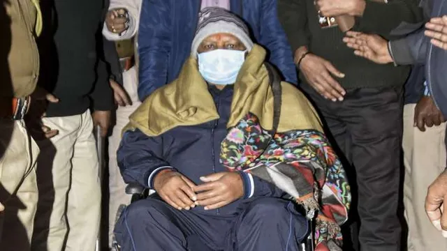 ରାଞ୍ଚିରେ ଚିକିତ୍ସିତ ହେଉଥିବା ଲାଲୁ ପ୍ରସାଦ ଯାଦବଙ୍କ ସ୍ୱାସ୍ଥ୍ୟବସ୍ଥା ବିଗିଡ଼ିଲା । ଏୟାର ଆମ୍ବୁଲାନ୍ସରେ ଦିଲ୍ଲୀ ଏମ୍ସକୁ କରାଗଲା ସ୍ଥାନାନ୍ତରିତ ।