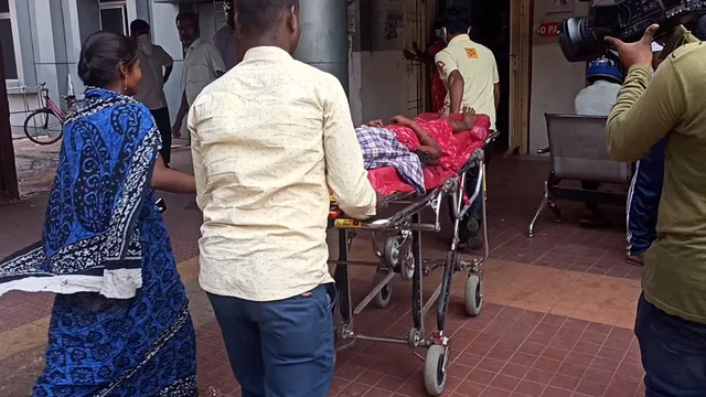 ନାବାଳିକାକୁ ଦୁଷ୍କର୍ମ ଉଦ୍ୟମ ପରେ ଛୁରୀରେ ଗଳାକାଟି ଦେଲା ଦୁର୍ବୃତ୍ତ । ହତ୍ୟା ଉଦ୍ୟମକୁ ପଣ୍ଡ କରିବା ସହ ଅଭିଯୁକ୍ତଙ୍କୁ ଧରି ପୋଲିସର ଜିମା ଦେଲେ ଗାଁଲୋକେ