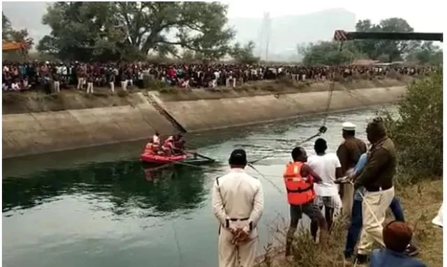 ମଧ୍ୟପ୍ରଦେଶ ସିଦ୍ଧିରେ ମର୍ମନ୍ତୁଦ ସଡକ ଦୁର୍ଘଟଣା; ୩୮ ଜଣଙ୍କ ମୃତଦେହ ଉଦ୍ଧାର । ପ୍ରଧାନମନ୍ତ୍ରୀ, ଗୃହମନ୍ତ୍ରୀ ଓ ମୁଖ୍ୟମନ୍ତ୍ରୀଙ୍କ ଶୋକ ପ୍ରକାଶ । ସହାୟତା ରାଶି ଘୋଷଣା