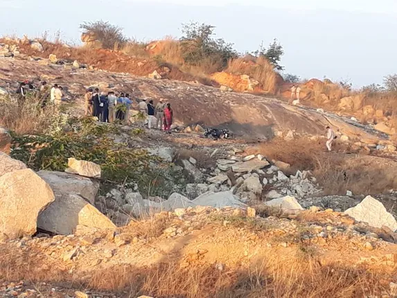 କର୍ଣ୍ଣାଟକ ଚିକାବଲାପୁର ପଥର ଖାଦାନରେ ଭୟାନକ ବିସ୍ଫୋରଣ , ୬ ମୃତ . ଶୋକ ପ୍ରକାଶ କଲେ ମୁଖ୍ୟମନ୍ତ୍ରୀ ଓ ପ୍ରଧାନମନ୍ତ୍ରୀ