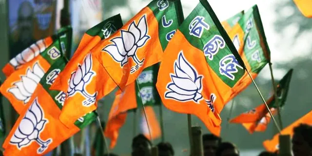 ବିବାଦ ଭିତରେ ସ୍ପଷ୍ଟୀକରଣ ରଖିଲା ରାୟଗଡା ଜିଲ୍ଲା ବିଜେପି । ଦଳୀୟ ବିଶୃଙ୍ଖଳା ପାଇଁ ଦେବାଶିଷ ଓ ପ୍ରେମ ପ୍ରସାଦଙ୍କ ବିରୋଧରେ ହୋଇଛି କାର୍ଯ୍ୟାନୁଷ୍ଠାନ ।