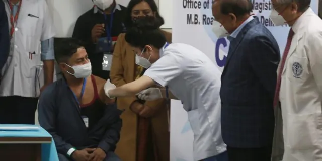 ଆଜିଠୁ ଭାରତରେ କୋଭିଡ ଟିକା ନେଇଥିବା ବ୍ୟକ୍ତିଙ୍କୁ ଦିଆଯିବ ଦ୍ୱିତୀୟ ଡୋଜ । ଏସଏମଏସ ମାଧ୍ୟମରେ କରାଯାଇଛି ଅବଗତ ।