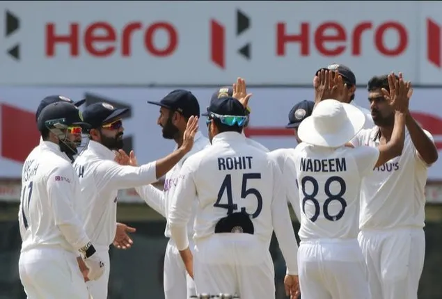 ଚେନ୍ନାଇ ଟେଷ୍ଟରେ ଟିମ ଇଣ୍ଡିଆର ଦୟନୀୟ ବ୍ୟାଟିଂ : ୩୩୭ ରନରେ ଅଲଆଉଟ୍ ଭାରତ; ଇଂଲଣ୍ଡର ପ୍ରଥମ ଇନିଂସ ସ୍କୋର ଠାରୁ ୨୪୧ ରନରେ ପଛୁଆ ଭାରତ