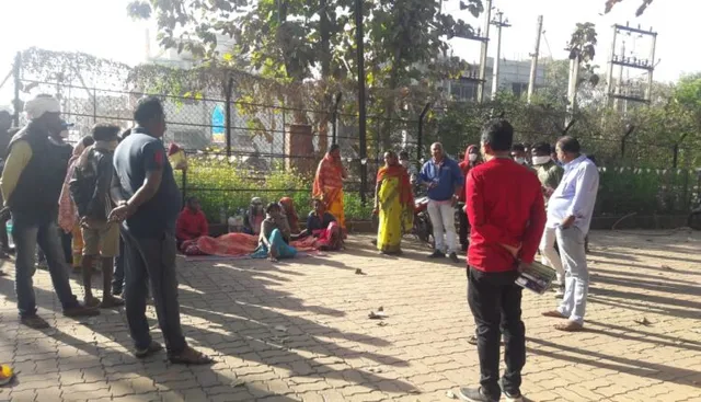 ରାଉରକେଲା ଝିରିପାଣି ଥାନାରେ ଚାପା ଉତ୍ତେଜନା । ମୃତଦେହ ରଖି କ୍ଷତିପୂରଣ ଦାବି କଲେ ପରିବାର ଲୋକ ।