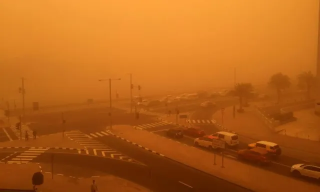 ଧୂଳି ଝଡ ପାଇଁ ଚୀନରେ ହାହାକାର, ଧୂସର ଦିଶୁଛି ବେଜିଂ ସହର । ୩୪୧ ଜଣ ନିଖୋଜ, ୪୦୦ ଉଡାଣ ରଦ୍ଦ । 