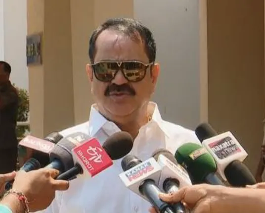 ବିଜେପି-ବିଜେଡି ଚାହୁଁନାହାନ୍ତି ଚାଷୀଙ୍କ ଧାନ ଉଠୁ, କେବଳ ଡ୍ରାମା କରୁଛନ୍ତି । ମଣ୍ଡି ସମସ୍ୟାକୁ ନେଇ ବର୍ଷିଲେ ତାରା ।