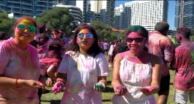 ଅଷ୍ଟ୍ରେଲିଆରେ ହୋଲି ମନାଉଛନ୍ତି ପ୍ରବାସୀ ଓଡିଆ । ରଙ୍ଗ ଅବିର ଖେଳ ଭିତରେ ପର୍ଥରୁ ଆସିଲା ଓଡିଶାବାସୀଙ୍କୁ ହୋଲି ଅଭିନନ୍ଦନ ।