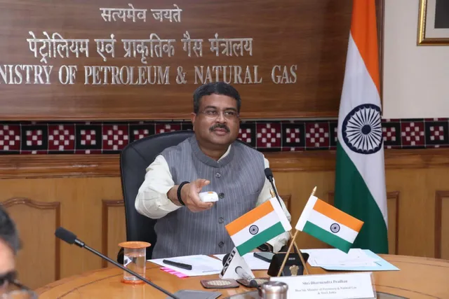 ଆଇଓସି ଫିନର୍ଜି ପ୍ରାଇଭେଟ୍ ଲିମିଟେଡର ଉଦଘାଟନୀ ସମାରୋହରେ ଯୋଗଦେଲେ କେନ୍ଦ୍ରମନ୍ତ୍ରୀ ଧର୍ମେନ୍ଦ୍ର ପ୍ରଧାନ । କହିଲେ, ଆଲୁମିନିୟମ ଏୟାର ବ୍ୟାଟେରୀ ଉତ୍ପାଦନ ପାଇଁ ଭାରତ ପ୍ରସ୍ତୁତ ।