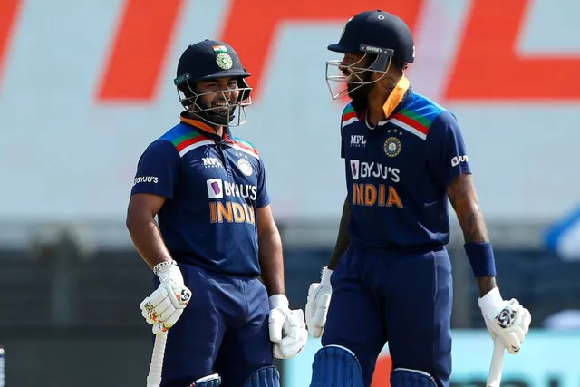 ପନ୍ତ-ପାଣ୍ଡ୍ୟାଙ୍କ ଦମଦାର ଅର୍ଦ୍ଧଶତକ । ୩୨୯ ରନ କଲା ଟିମ ଇଣ୍ଡିଆ । ଇଂଲଣ୍ଡ ଆଗରେ ୩୩୦ ରନର ବିଜୟ ଲକ୍ଷ୍ୟ ।