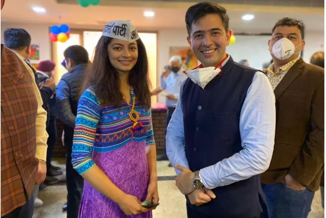 ଆମ ଆଦମୀ ପାର୍ଟିରେ ଯୋଗଦେଲେ ପୂର୍ବତନ ମିସ୍ ଇଣ୍ଡିଆ ଦିଲ୍ଲୀ ମାନସୀ ସେହଗଲ । କହିଲେ, କେଜ୍ରିୱାଲ ଓ ରାଘବ ଚଢାଙ୍କୁ ଆଦର୍ଶ ଭାବି ଆପ୍ ପ୍ରତି ହେଲେ ଆକୃଷ୍ଟ ।